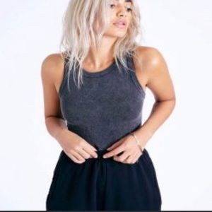 Joah brown body tank